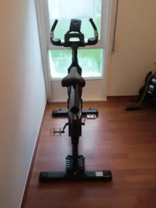 Bicicleta Estática Drumfit Cosmos Pro