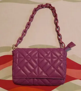 Bolso pequeño acolchado cadena