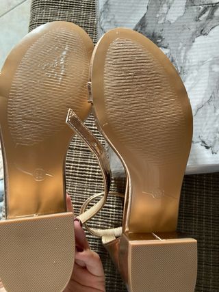 Sandali oro donna tacco basso