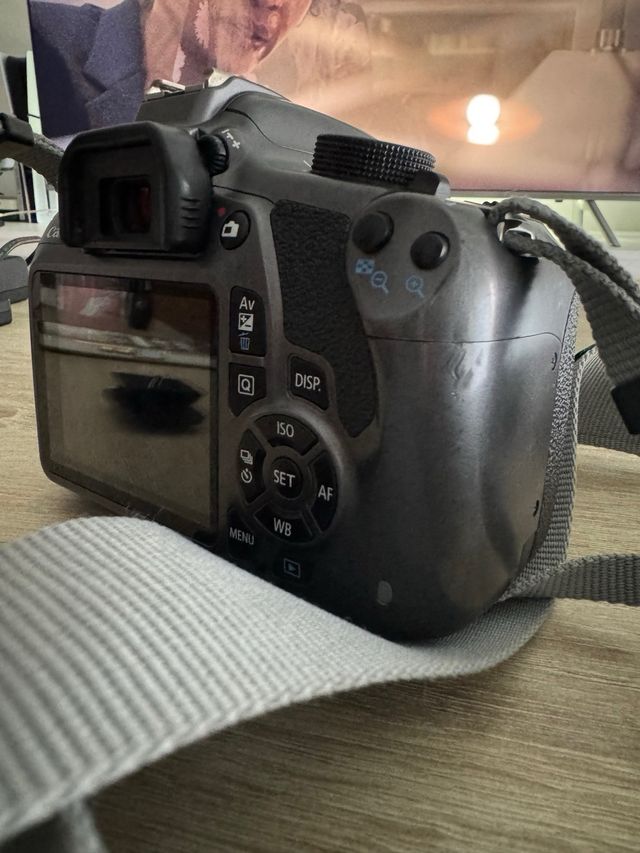 Cámara Canon EOS 1200D Grey edition