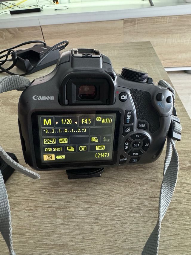 Cámara Canon EOS 1200D Grey edition