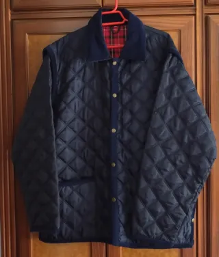 Chaqueta acolchada azul marino 