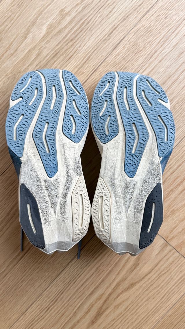 New Balance Rebel V4 Talla 42.5 / US 9