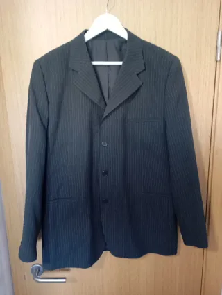 Americana de rayas negra