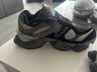 New Balance 9060 U9060BLK Talla 39.5