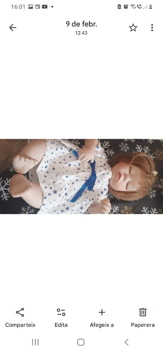 Vecchie bambole di porcellana