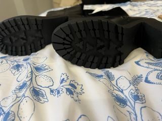 Botas altas negras nuevas sin estrenar. talla 36
