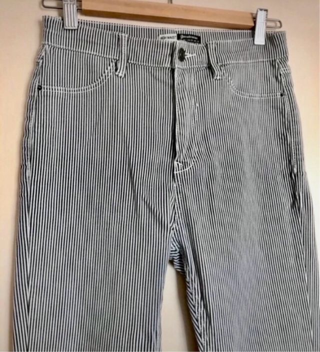 Pantalones de rayas -Stradivarius- sin estrenar