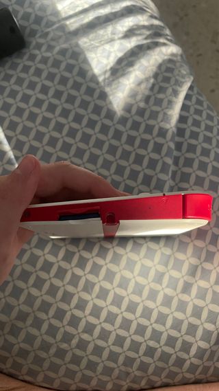 Nintendo2DS Roja y Blanca + Juego