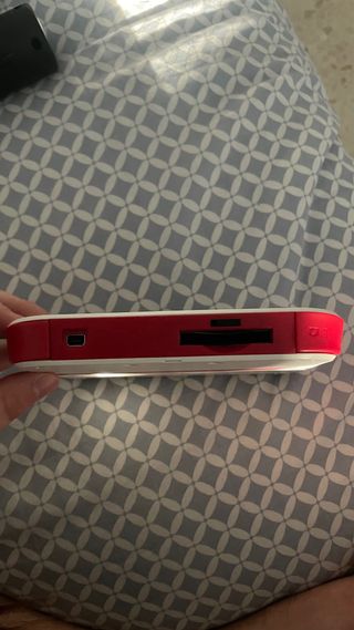 Nintendo2DS Roja y Blanca + Juego