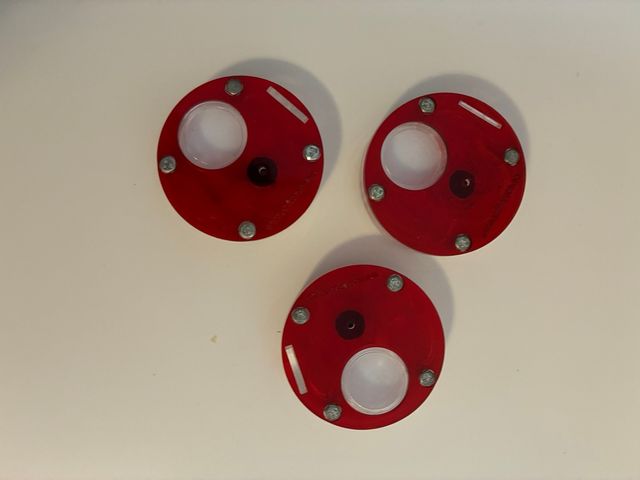 3 Hormigueros Pequeños Rojos