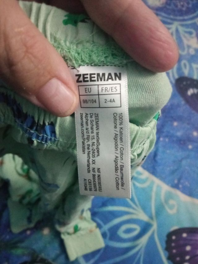 Pijama niño dinosaurios verde