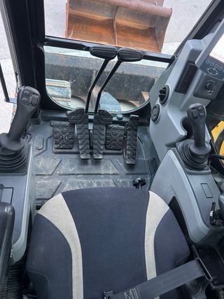 Excavadora Caterpillar 315FL