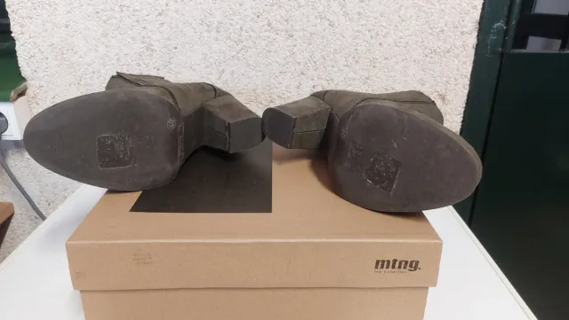 Botín tacón verde oliva Mustang talla 40