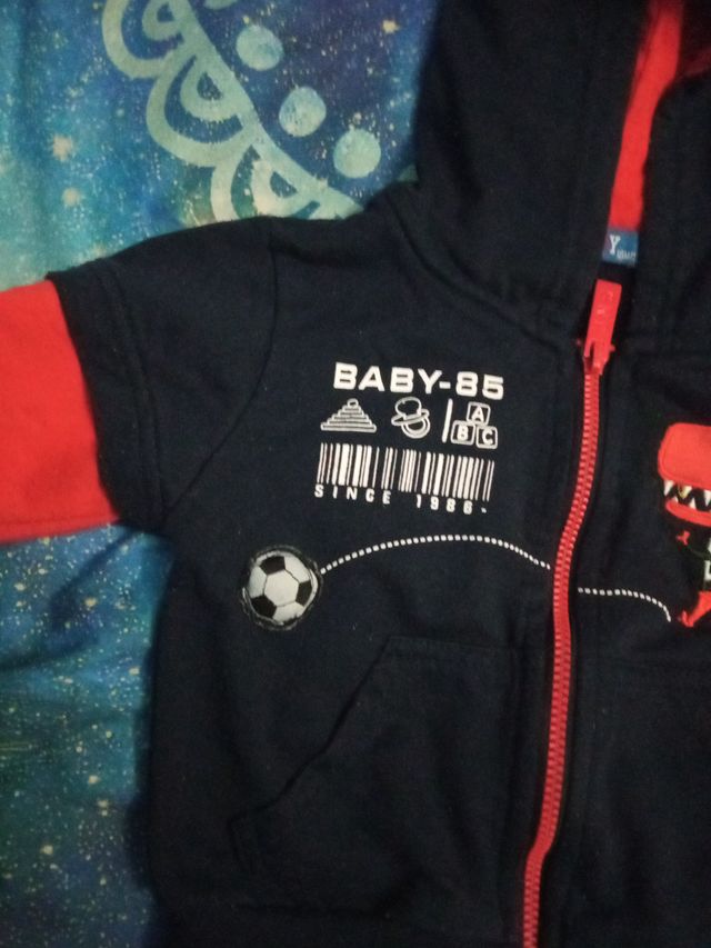 Chaqueta bebé negra y roja