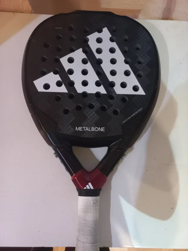 Pala de pádel Adidas Metalbone