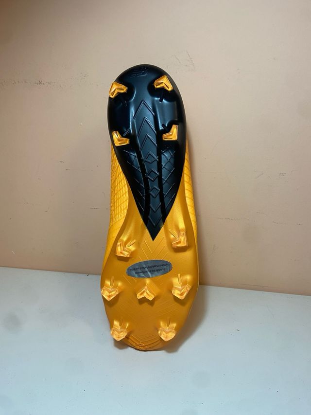 Botas de fútbol New Balance Furon Naranja