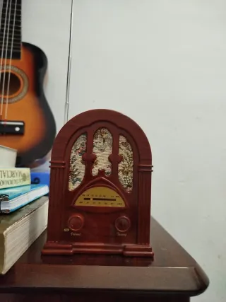 Radio Vintage Madera Diseño Elegante