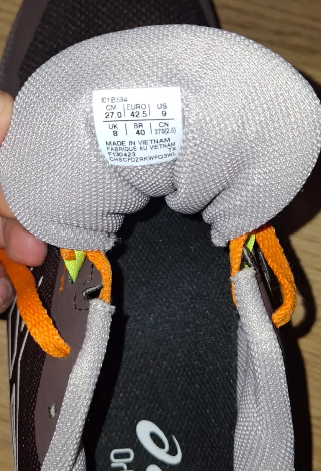 Zapatillas ASICS Talla 42.5 (27cm)