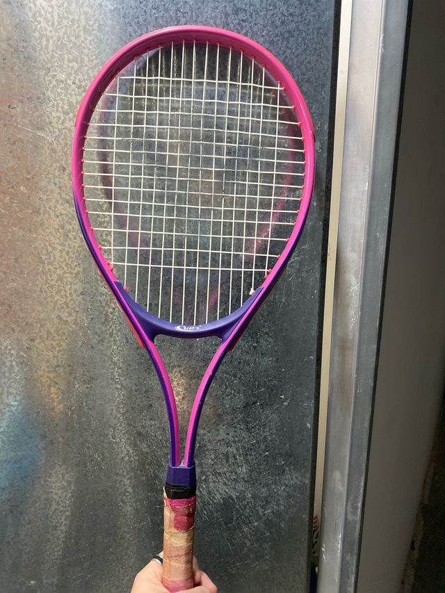 Raqueta de tenis infantil rosa y azul
