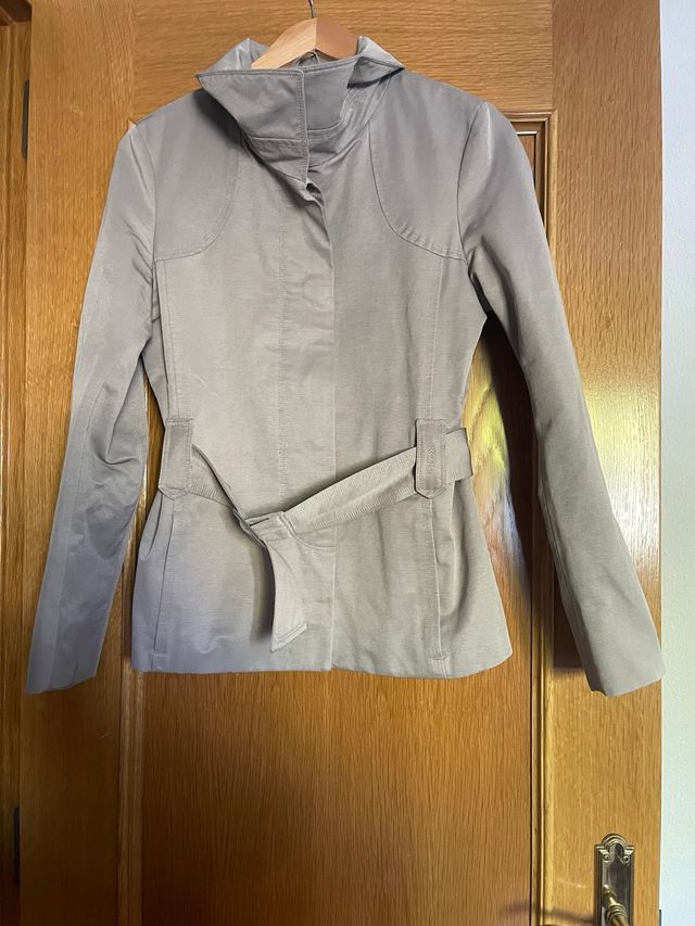 Gabardina corta Geox beige