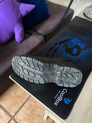 Zapatos de trabajo negros y azules