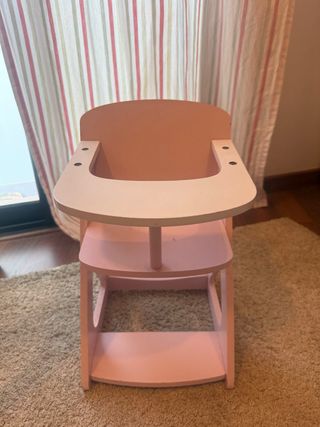 Trona infantil rosa, perchero y espejo