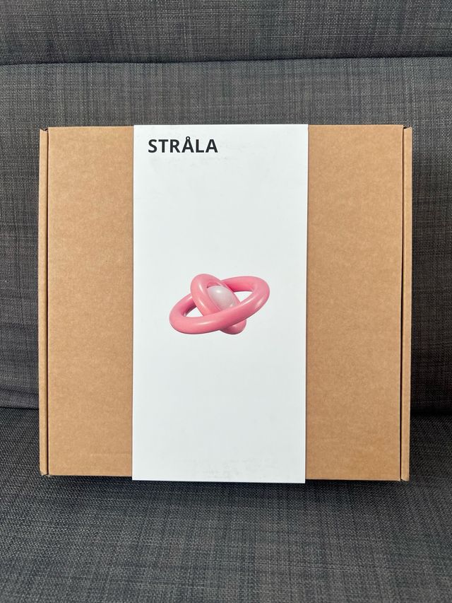 Lampara rosa Gustaf Westman IKEA