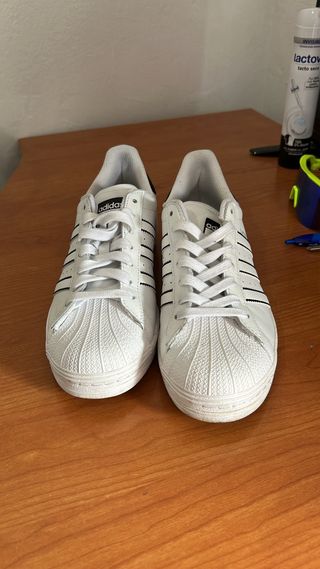 Tenis Adidas Superstar Blancos y Negros