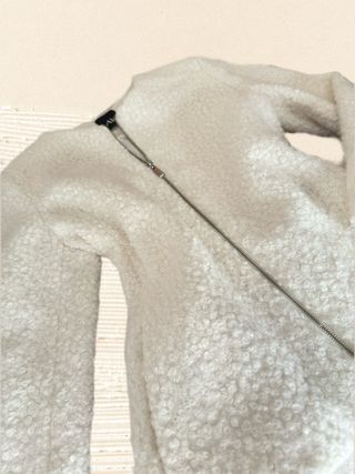 Elegant vintage women’s winter white fitted coat