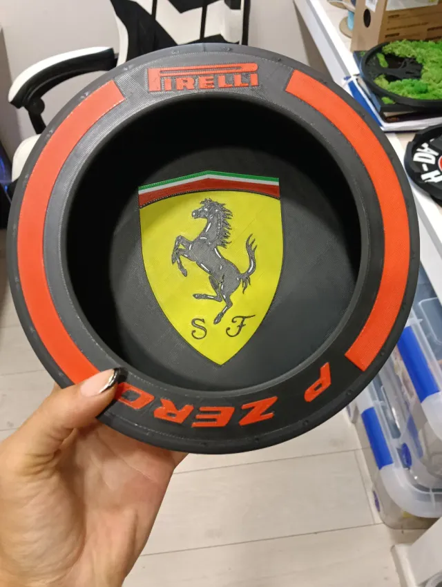 Ferrari Pirelli P Zero