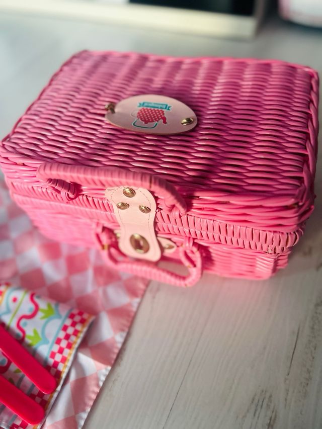 Cesta Picnic Niños. Le falta enganche del cierre