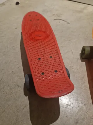 Monopatín niño rojo