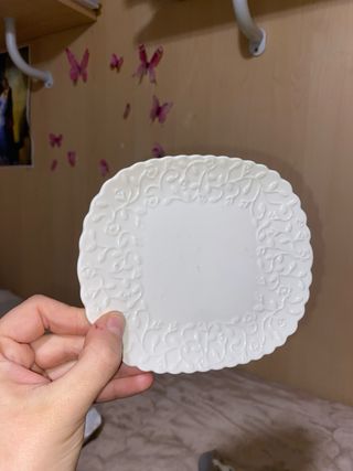 Piattino in porcellana decorato