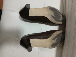 Zapatos de tacón de piel