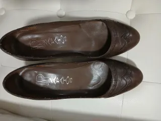 Zapatos de tacón de piel