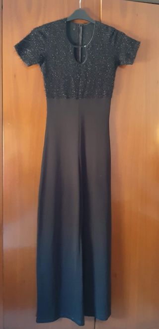 Mono negro con brillos