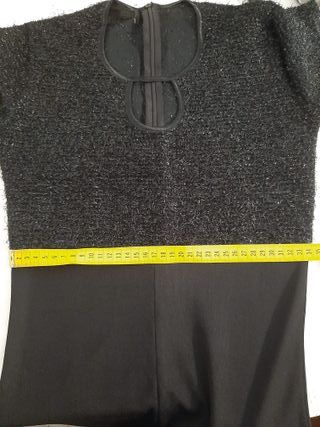 Mono negro con brillos