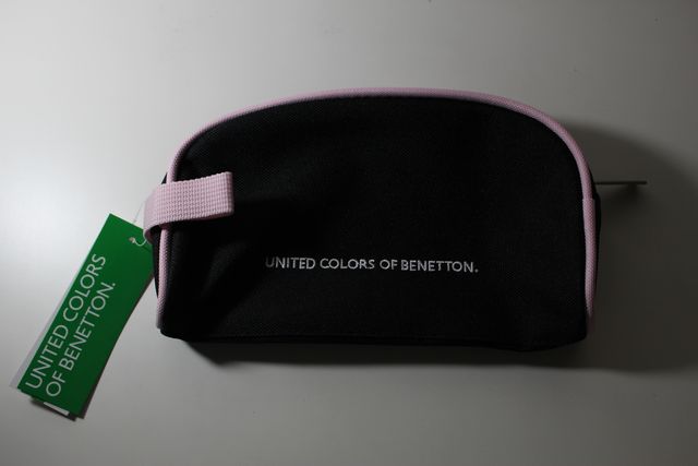 Neceser United Colors of Benetton Negro y Rosa