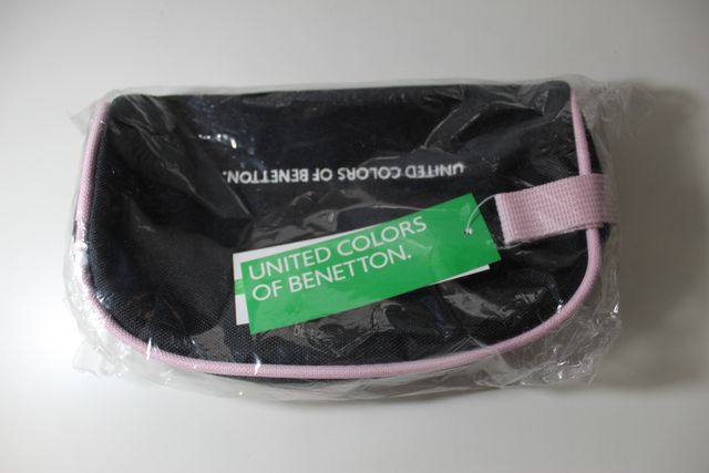 Neceser United Colors of Benetton Negro y Rosa