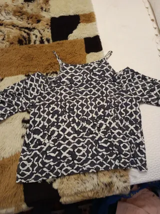 Blusa Mango Hombros Descubiertos Estampada