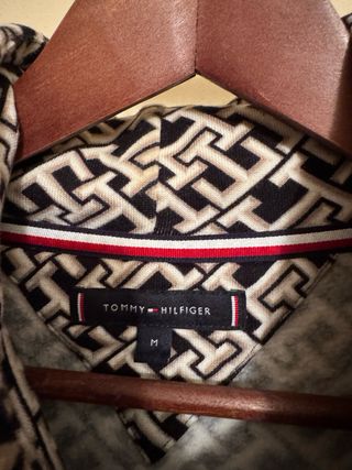 Felpa Tommy Hilfiger con logo all-over