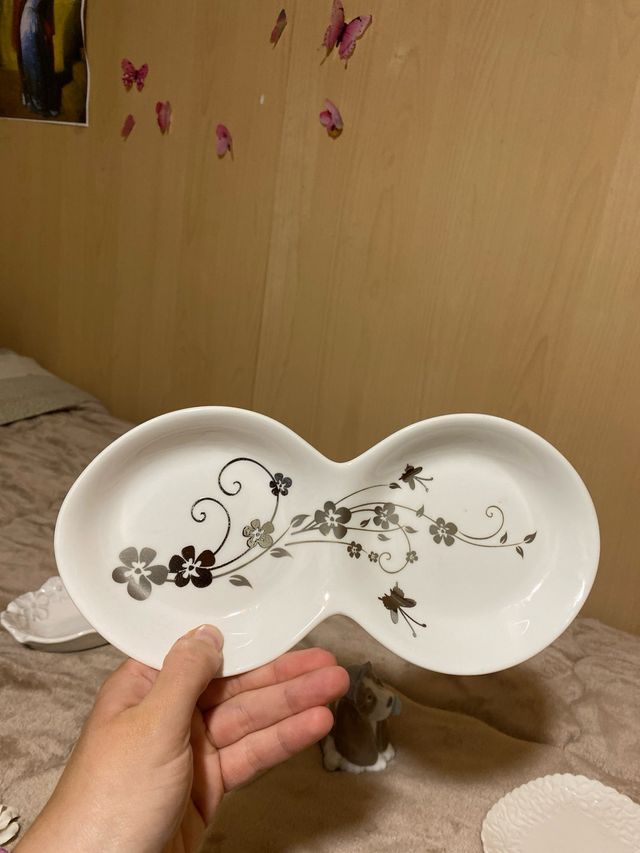 Piattino doppio in porcellana con fiori