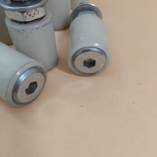 12 Ruedas Nylon Puerta Corredera