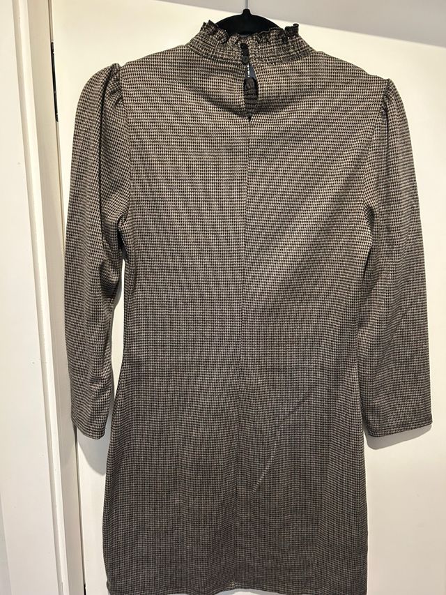 Vestido cuello fruncido manga larga