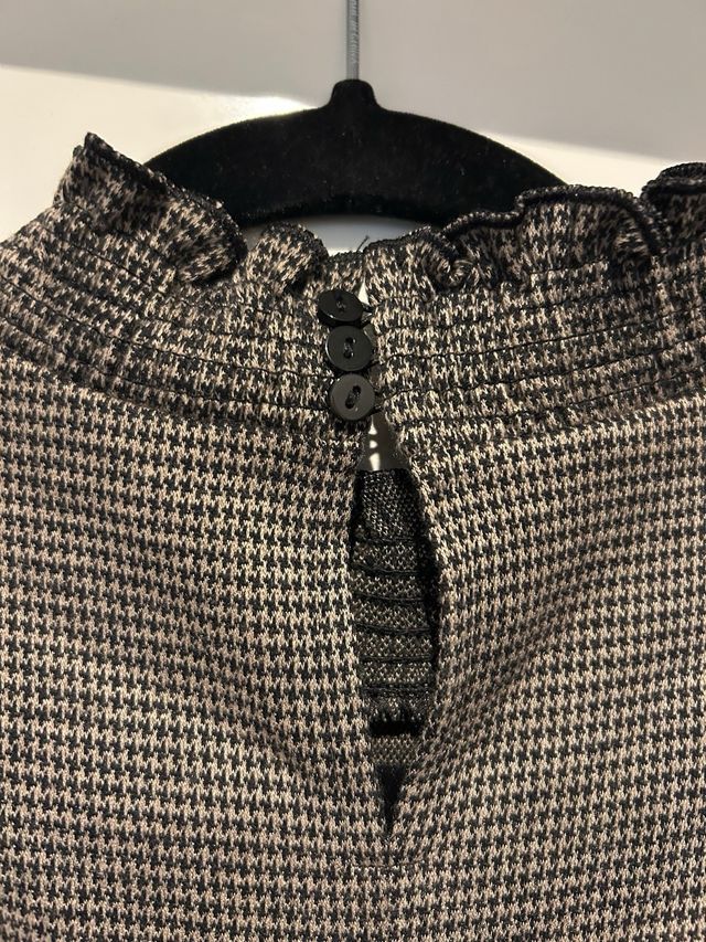 Vestido cuello fruncido manga larga