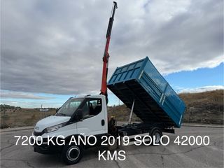 Iveco Daily Basculante con Grúa