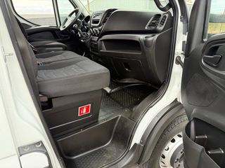 Iveco Daily Basculante con Grúa