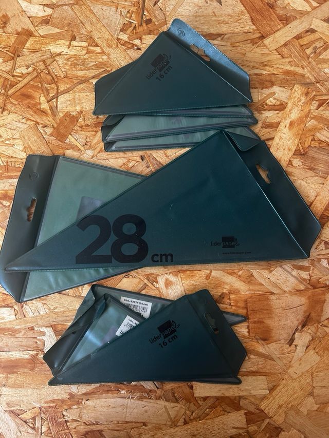 Lote 1. Reglas escolares y plantillas.