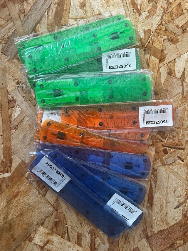 Lote 1. Reglas escolares y plantillas.